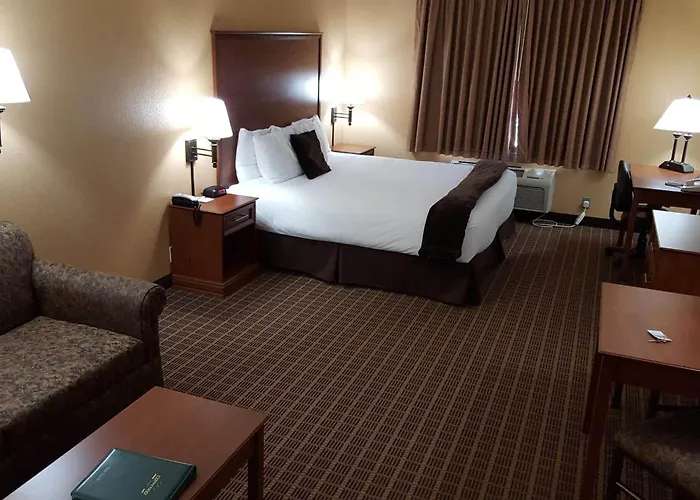 Expressway Hotel 3*